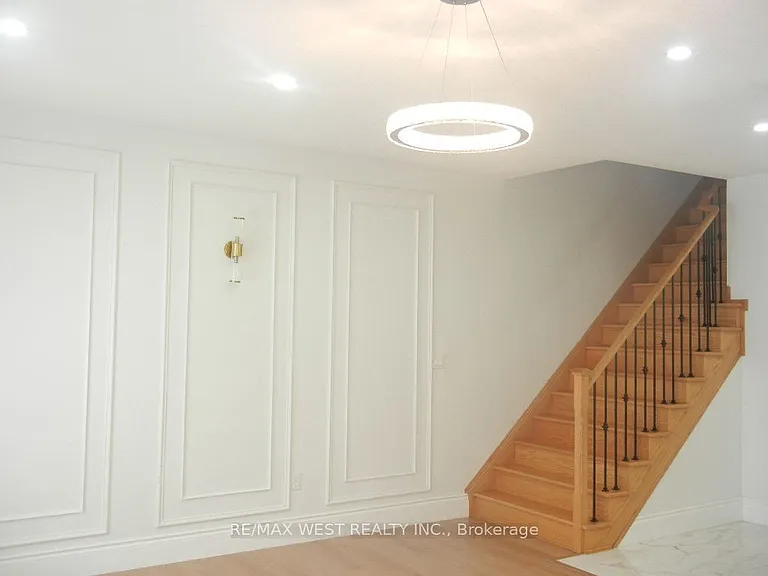 12 Waterstone Way — Photo 15