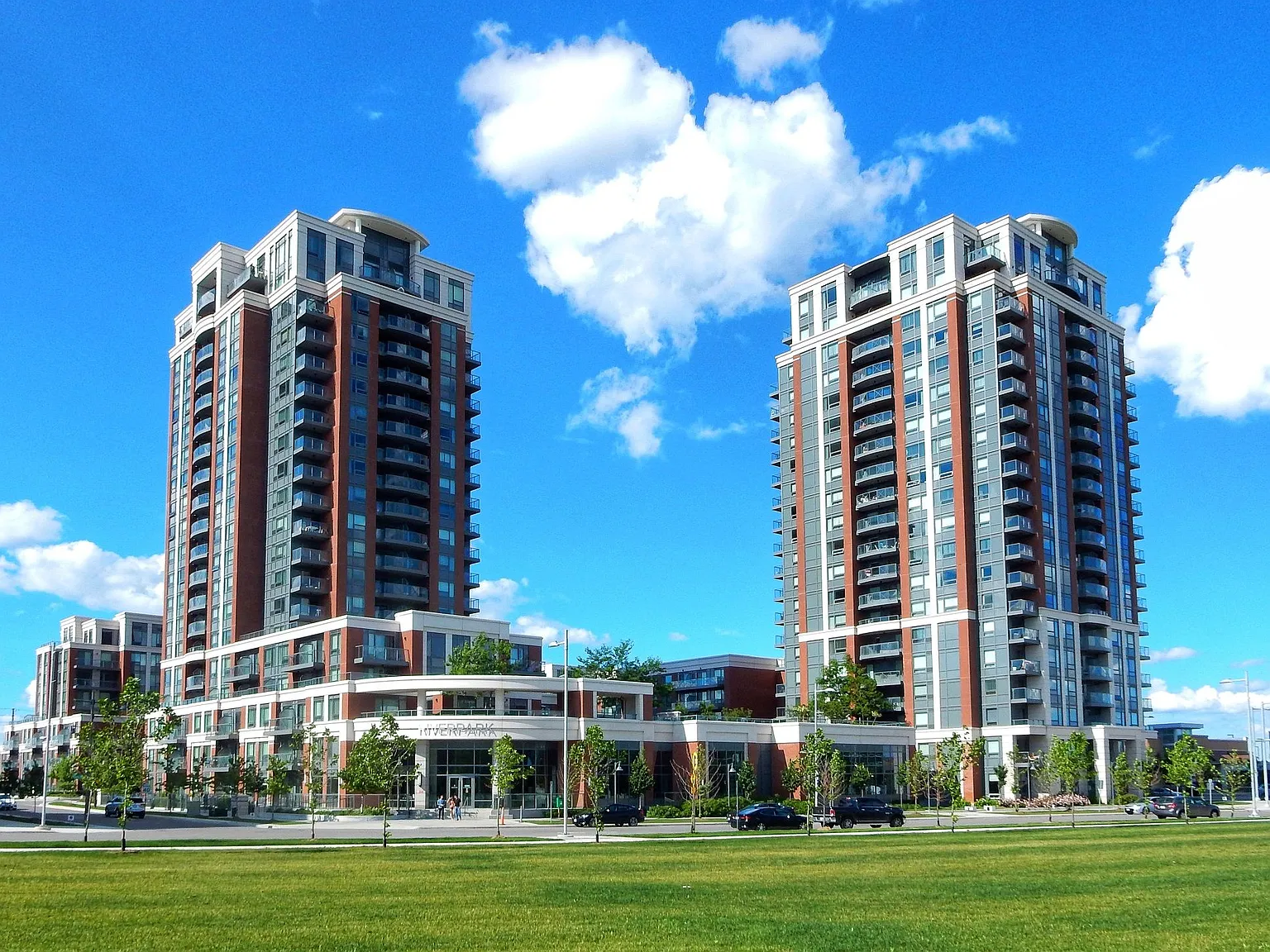 2 bed, $2,860 — Photo 1