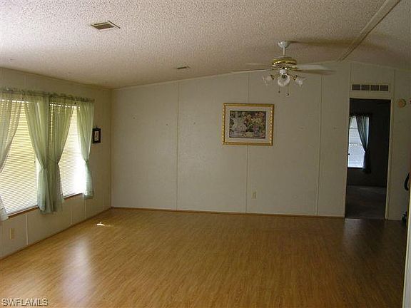 3rd image of 7924 Bogart Dr