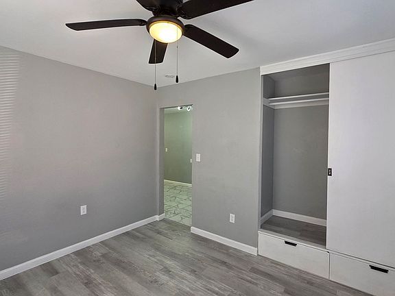 3rd image of 1536 SW 38th St