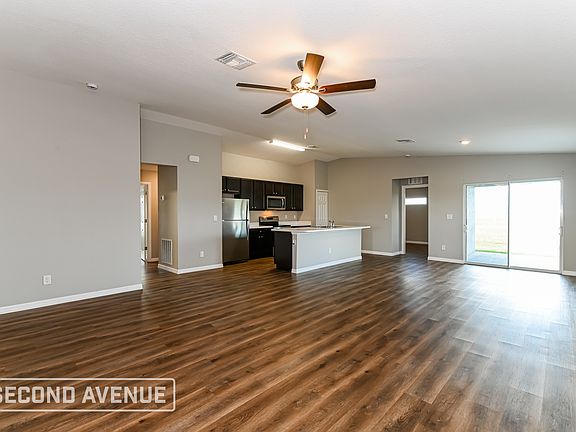 4th image of 2530 NW 8th Pl