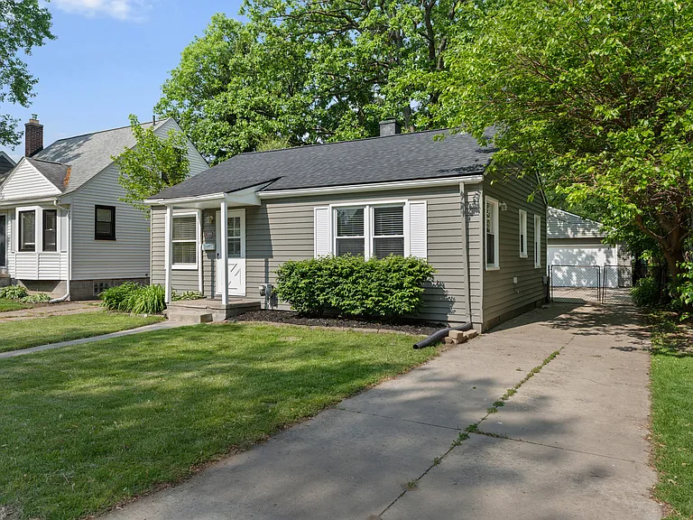 3203 Goodrich St — Photo 14