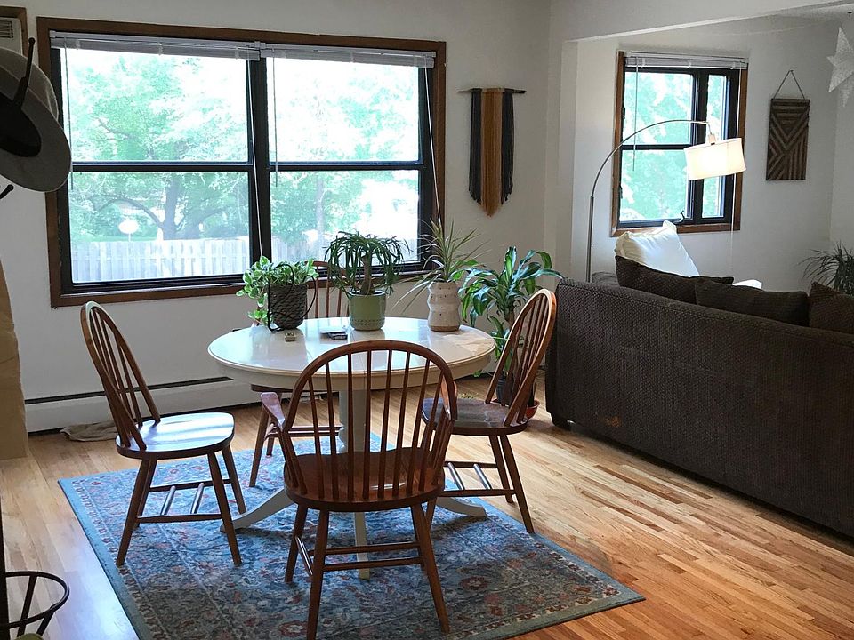 2nd image of 2208 Lexington Ave N #2