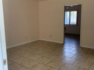 215 W Ivy St #A, Hanford, CA 93230