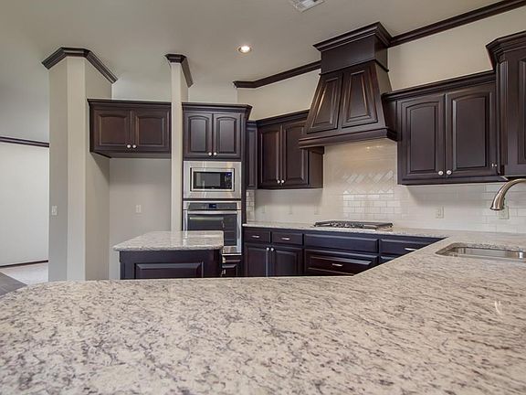 4th image of 3217 SW 107th Ct