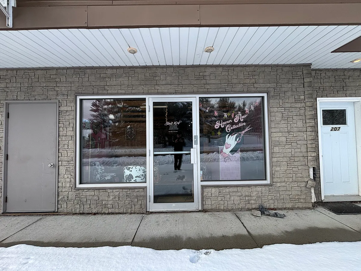 Building Photo - 523 Canterbury Dr