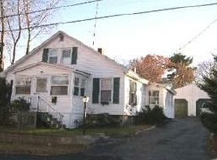 89 Dewey St, Manchester, NH 03103