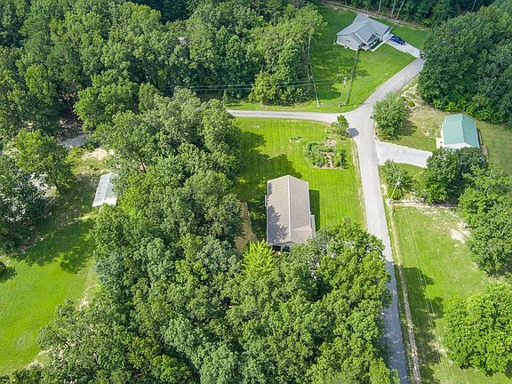 2nd image of 1009 S Lane Ct