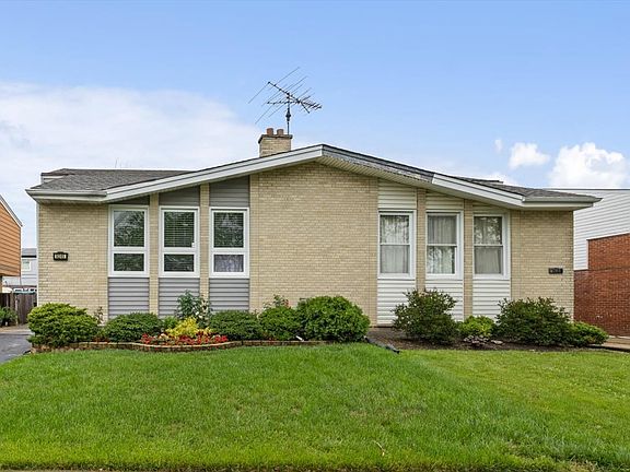 2nd image of 9245 Aspen Dr