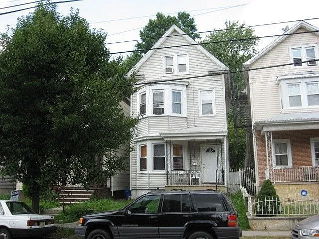 127 Orchard St photo 1