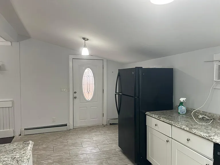75 Manor Rd — Photo 4