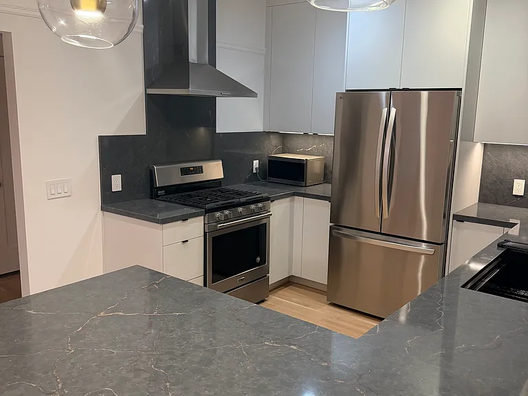 3240 Divisadero St — Photo 11