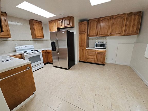 2nd image of 3967 Eagle St #3967