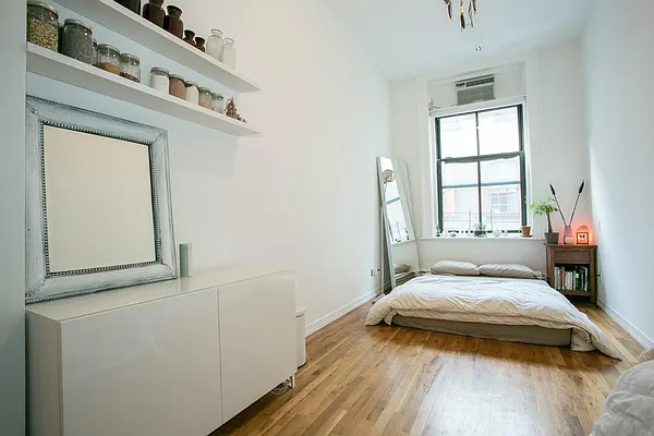 Rented by Keller Williams NYC | media 23