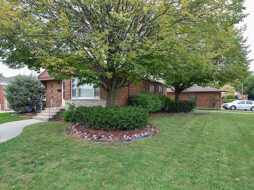 Corner - oversize yard