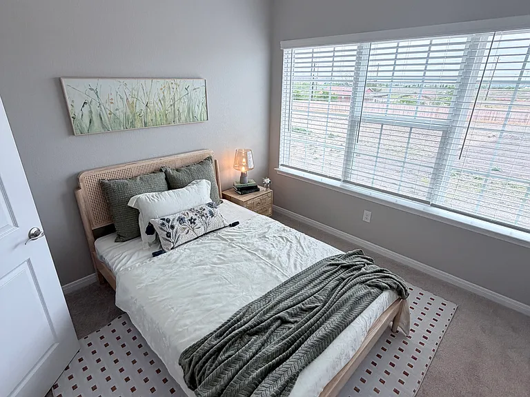 907 Beebrush Ln — Photo 11