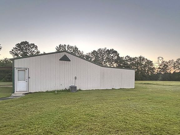 5th image of 8 Henry Murphy Rd