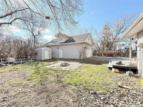 4th image of 408 Assiniboia STREET