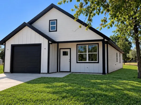 313 Timberline Dr, Granbury, TX 76048