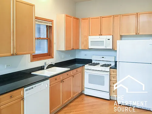 1322 W Diversey Pkwy #3 Photo 1