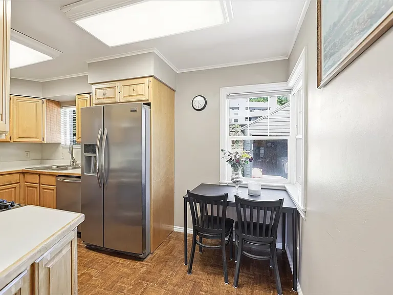 2215 S Broadmoor St — Photo 14