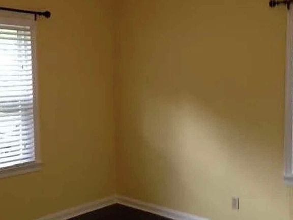 4th image of 566 Alpine Way