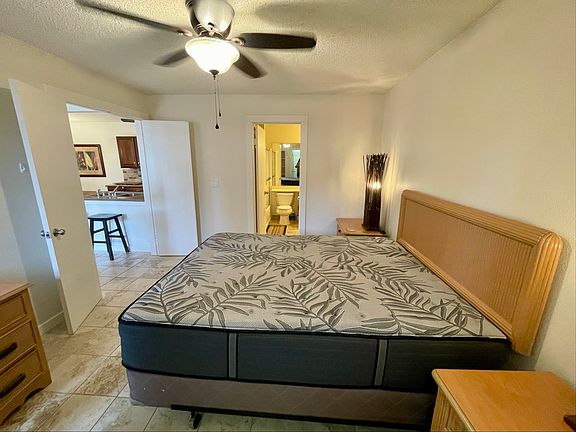 5th image of 68-3883 Lua Kula St APT 301