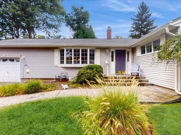 608 Park Pl, River Vale Twp., NJ 07675