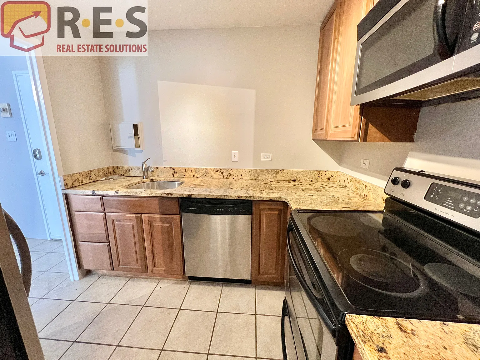 2 bed, 973 sqft, $2,095 — Photo 4