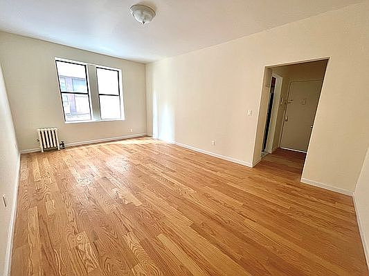 5th image of 37-10 95th St #115