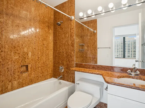 300 East 93rd Street image 6 of 8