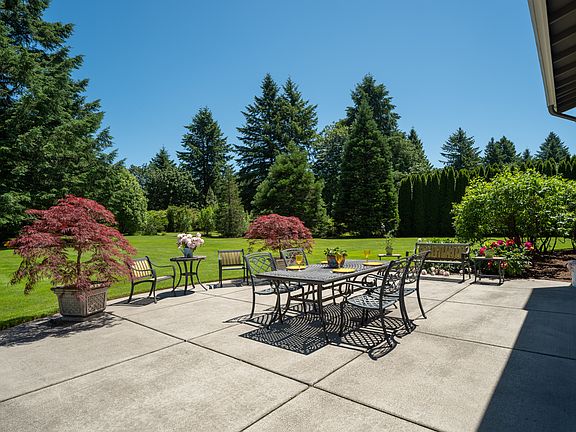 4th image of 25615 NE 74th Ct