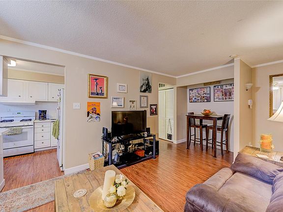 5th image of 3181 Carefree Ln APT C