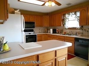 5th image of 2580 Rising Hill Dr