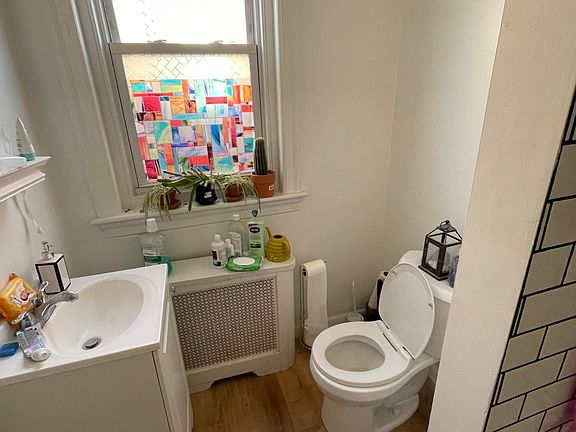 5th image of 4729 Silverwood St #2