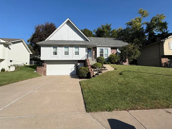 10830 Taylor St, Omaha, NE 68164