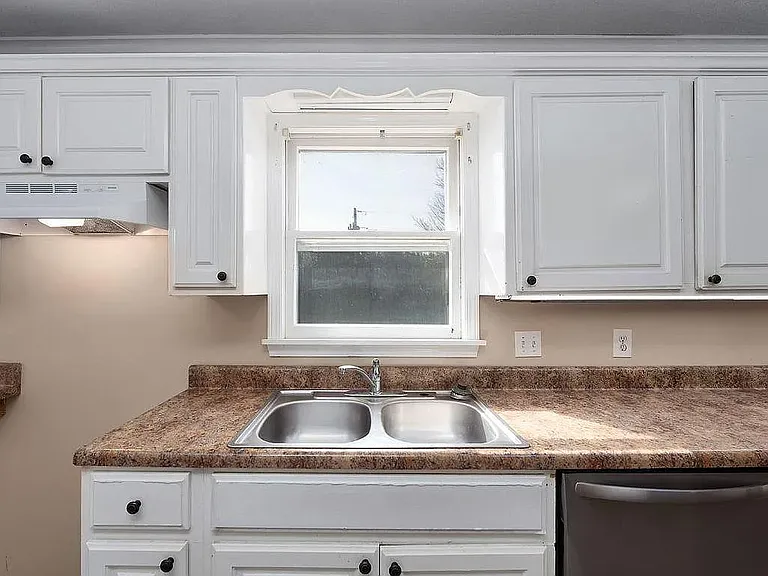 16 Sunvalley Dr — Photo 8