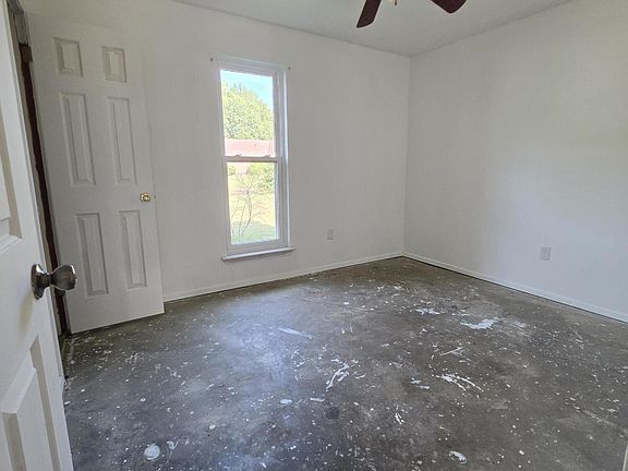 5th image of 114 Apple St