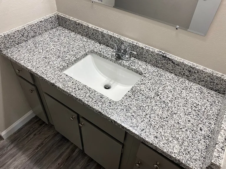 Yukon Heights Apartments — Photo 59