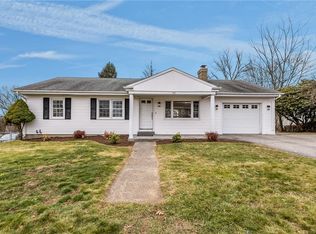 45 Valley View Dr, Cumberland, RI 02864