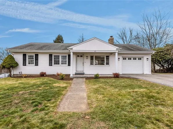 45 Valley View Dr, Cumberland, RI 02864