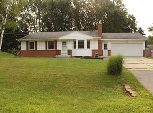 8134 Lamplight Dr, Jenison, MI 49428