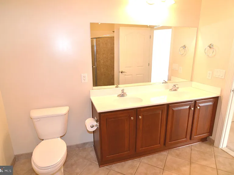 600 Edelen Station Pl #7301 — Photo 16