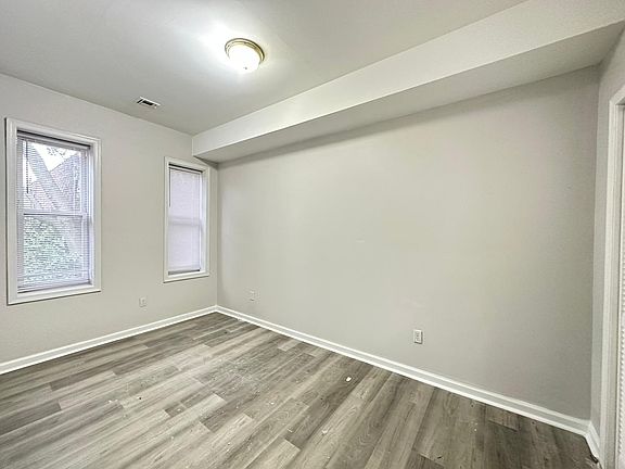 4th image of 119 Roosevelt Ave #6E