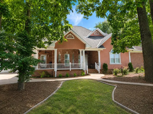 2933 Trace Creek Church Rd, Mayfield, KY 42066