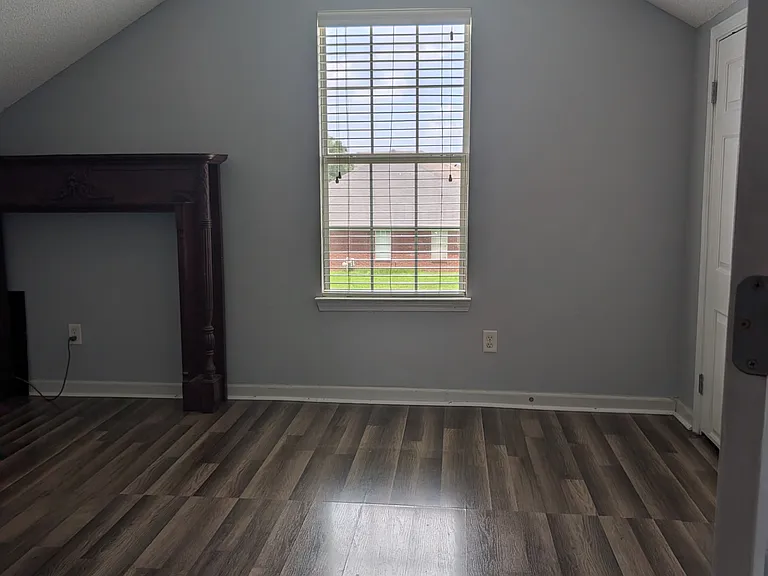 5759 Alexandria Ln — Photo 10