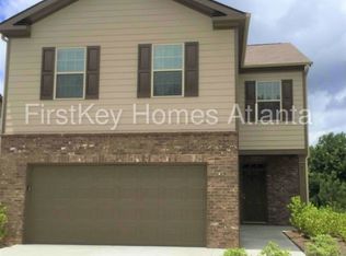 811 Lake Rd, Fairburn, GA 30213