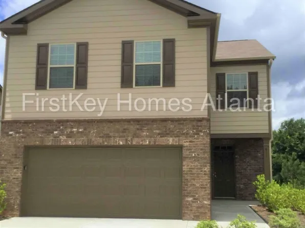 811 Lake Rd, Fairburn, GA 30213