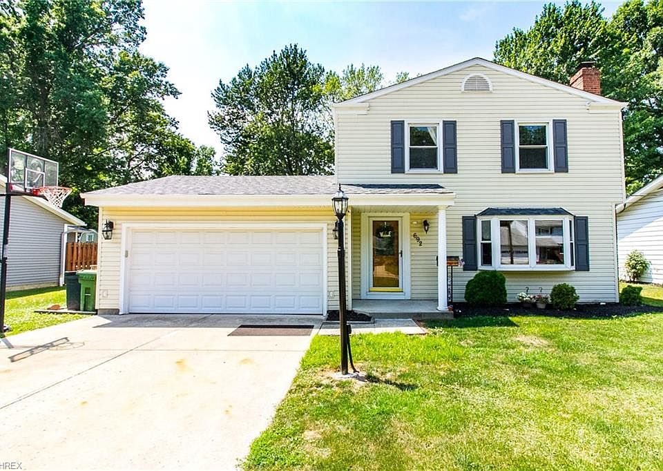 1st image of 692 Robin Dr