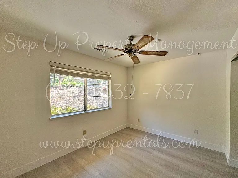 19046 Digger Pine St — Photo 11